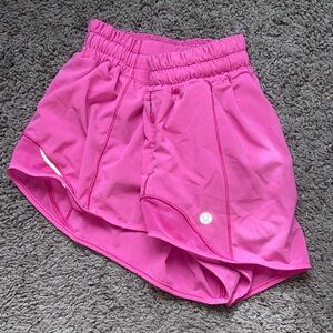 New! Pink Lulu Hotty hot 2.5in shorts